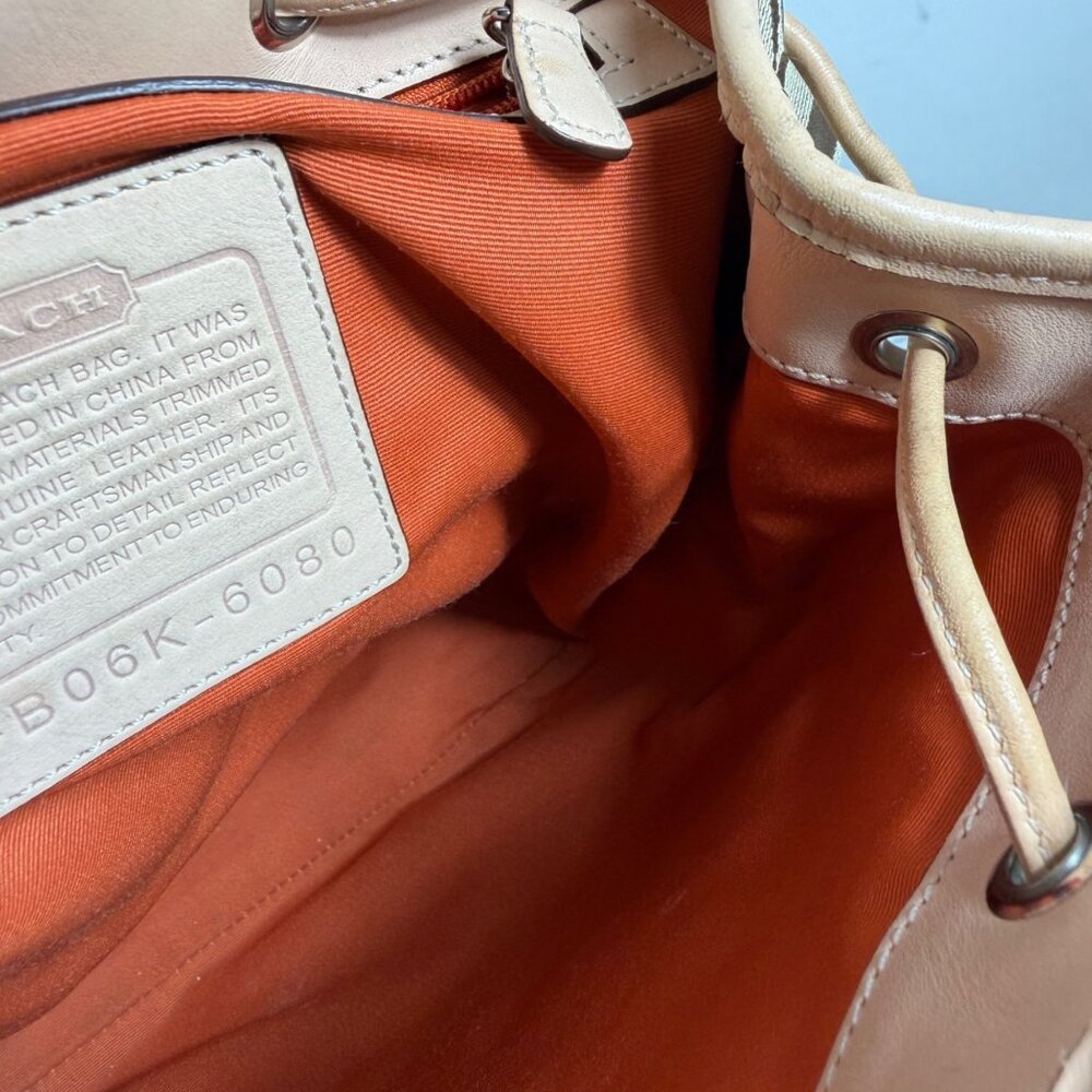 Vintage COACH Classic Signature Logo Vachetta Tan Buckle Backpack Bag 6080 Y2K - Picture 12 of 12